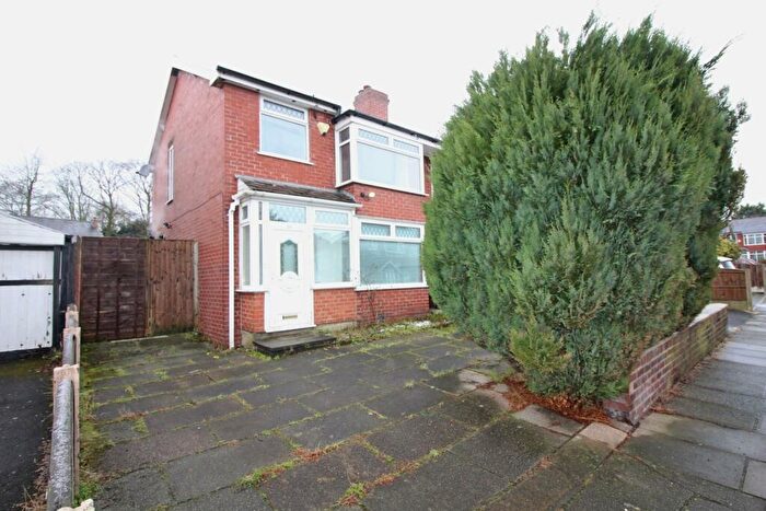 3 Bedroom Semi-Detached House To Rent In Ainsdale Avenue, Bury, BL8