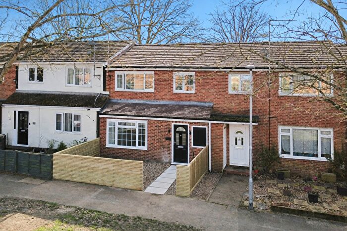 4 Bedroom Terraced House For Sale In Oxford Road, Owlsmoor, Sandhurst, GU47
