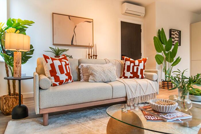 1 Bedroom Flat To Rent In Crossfield Chambers, EN2