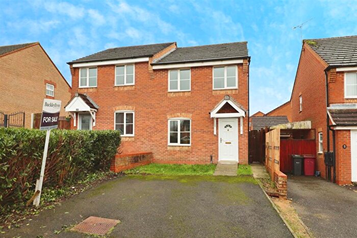 3 Bedroom Semi-Detached House For Sale In Orchid Way, Shirebrook, Mansfield, NG20