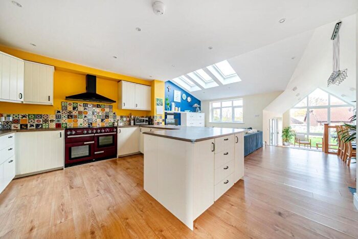 4 Bedroom Detached House For Sale In The Dale, Waterlooville, PO7