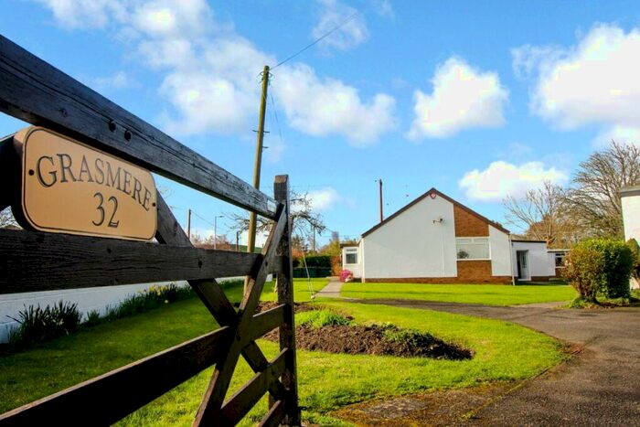 3 Bedroom Bungalow To Rent In West Yelland, EX31