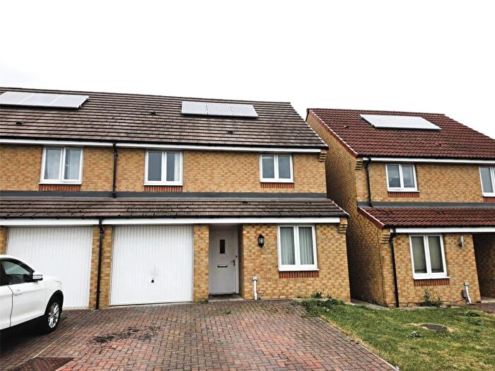 3 Bedroom Semi-Detached House To Rent In Brookville Crescent, Newcastle, NE5