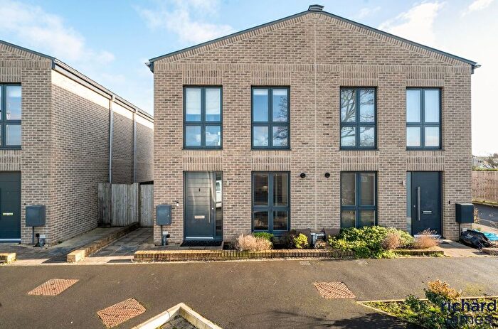 2 Bedroom Semi Detached House For Sale In Pryde Close, Swindon, SN3