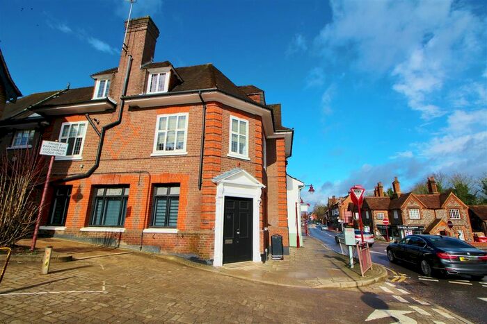 2 Bedroom Flat To Rent In Watling Street, Radlett, WD7