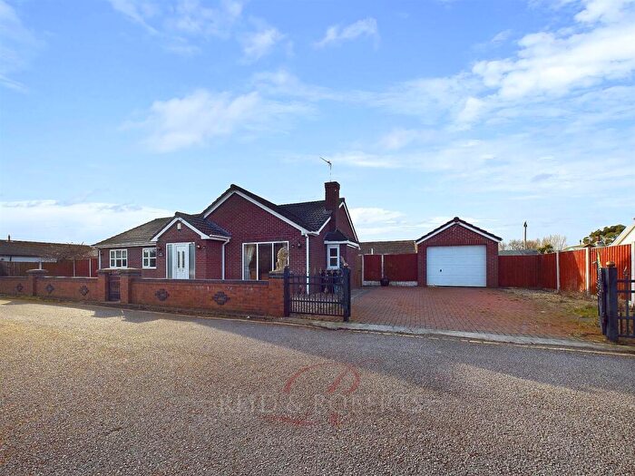 3 Bedroom Detached Bungalow For Sale In Third Avenue, Talacre, CH8