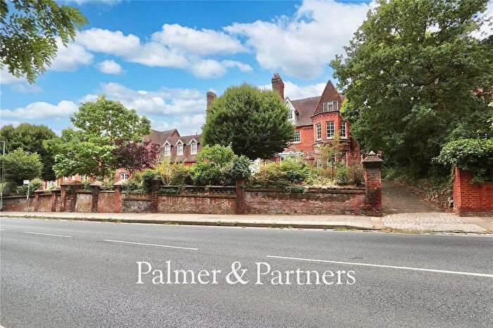 2 Bedroom Flat For Sale In Henley Road, Ipswich, Suffolk, IP1