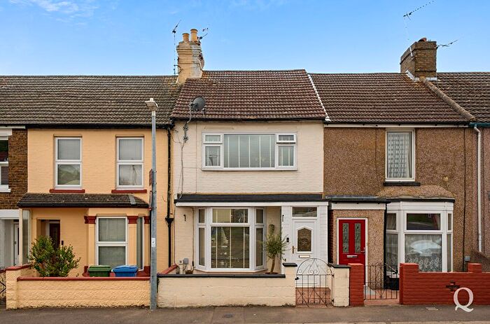 2 Bedroom Terraced House For Sale In Burley Road, Sittingbourne, Kent, ME10