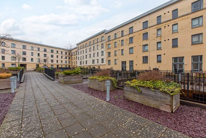 1 Bedroom Flat For Sale In Flat, Waterfront Park, Edinburgh, EH5