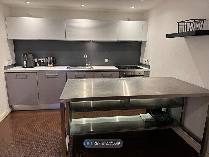 1 Bedroom Flat To Rent In Royal Mills, Manchester, M4