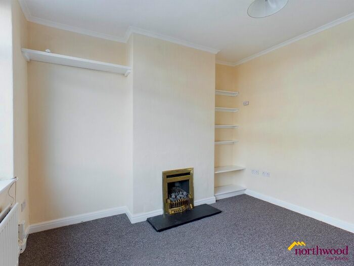 2 Bedroom Town House To Rent In Timmis Street, Etruria, Stoke-On-Trent, ST1