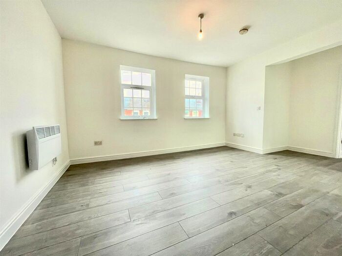 1 Bedroom Flat To Rent In Connaught House, Connaught Road, Reading, Berkshire, RG30