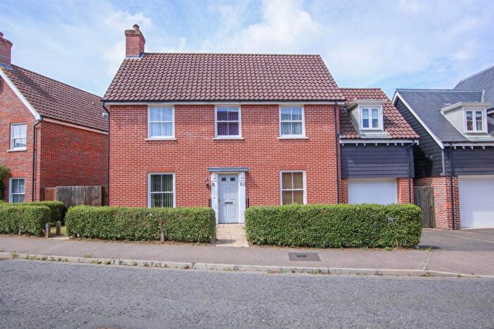 4 Bedroom Detached House For Sale In Warren Avenue, Saxmundham, IP17