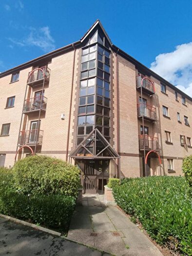 3 Bedroom Flat For Sale In Riverview Drive, Glasgow, G5
