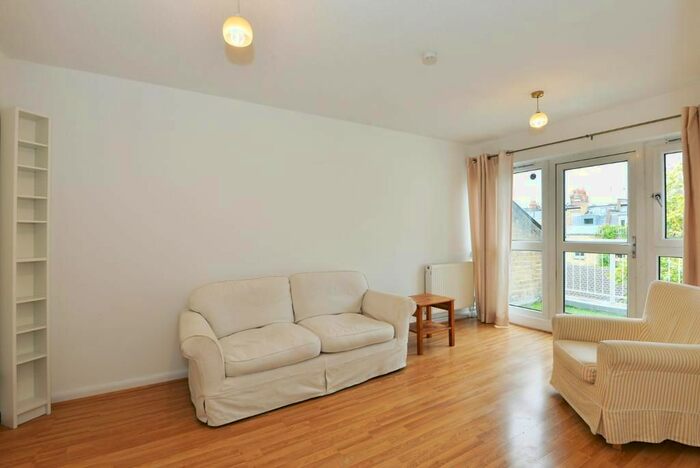 1 Bedroom Flat To Rent In Highbury Grove, Highbury, London, N5
