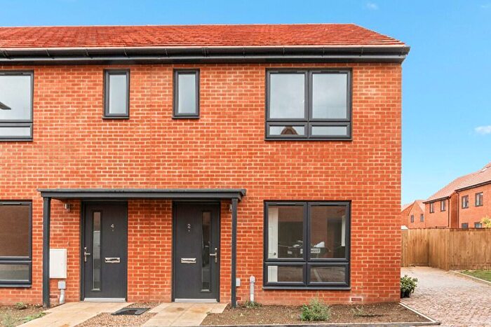 3 Bedroom Semi-Detached House To Rent In Davidson Road, Dartford, Kent, DA2
