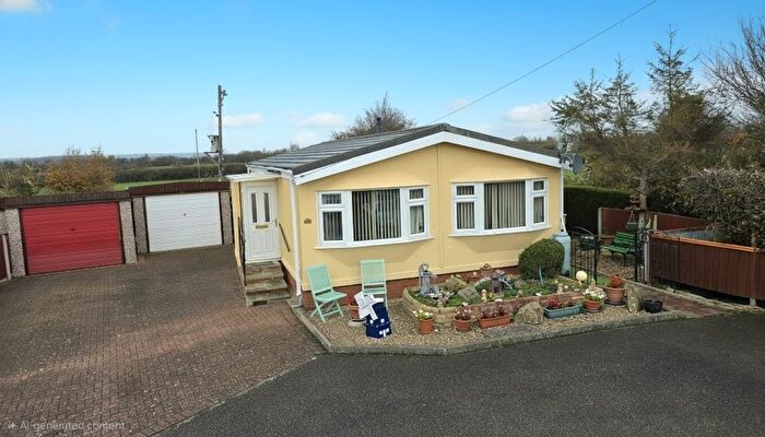 2 Bedroom Park Home For Sale In Braemer Residential Park, Kirkby Green, Lincoln, LN4