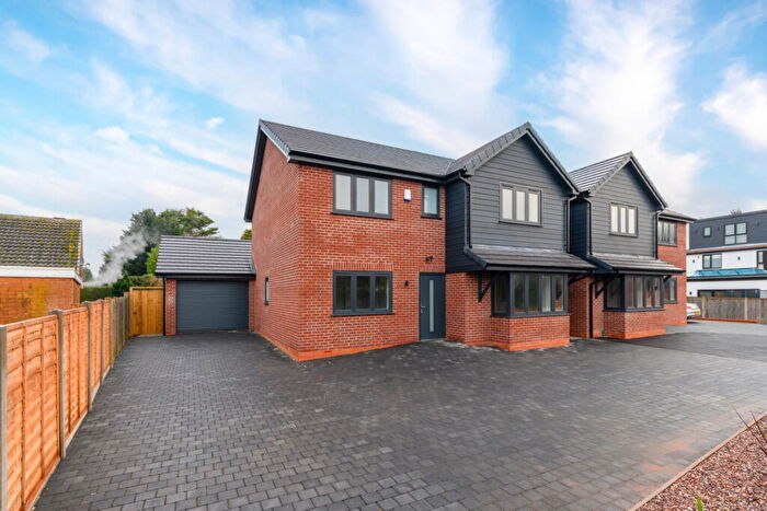 4 Bedroom Detached House To Rent In Worcester Road, Hagley, Stourbridge, DY9