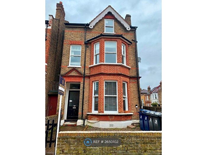 1 Bedroom Flat To Rent In Broughton Road, London, W13