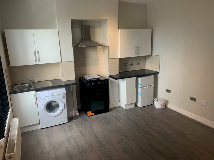 1 Bedroom Flat To Rent In Steppingstone Street, Dudley, DY1