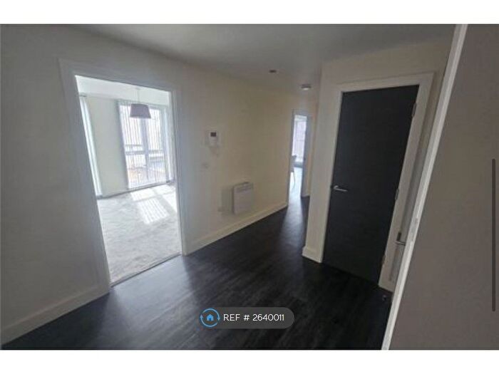 2 Bedroom Flat To Rent In Agin Court, Leicester, LE1