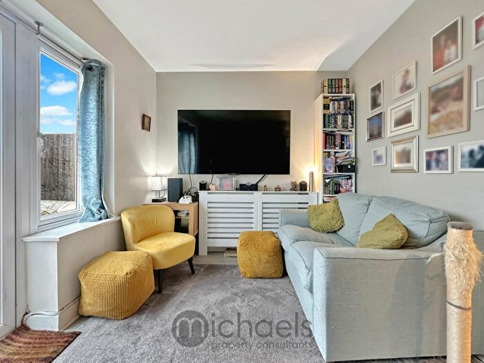 2 Bedroom Semi-Detached House For Sale In Lilianna Road, Colchester, CO4