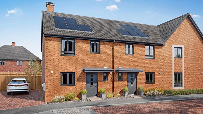 3 Bedroom Terraced House For Sale In Evesham Road, Bishops Cleeve, GL52