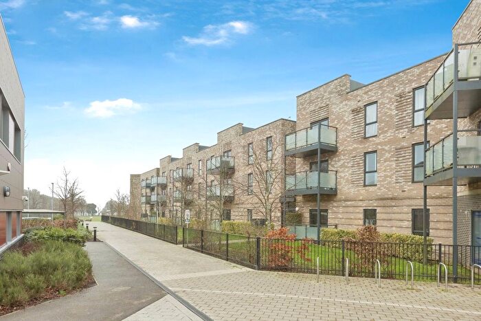 2 Bedroom Flat For Sale In Salomons Grove, Southborough, Tunbridge Wells, Kent, TN4