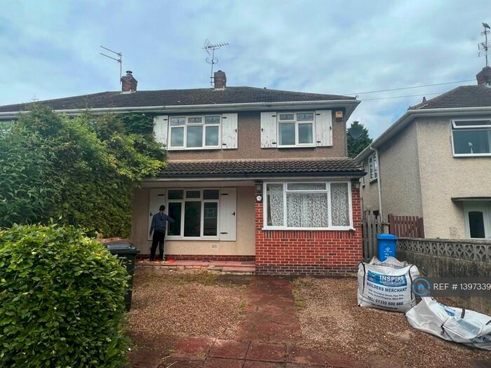 3 Bedroom Semi-Detached House To Rent In Greenwich Drive South, Derby, DE22