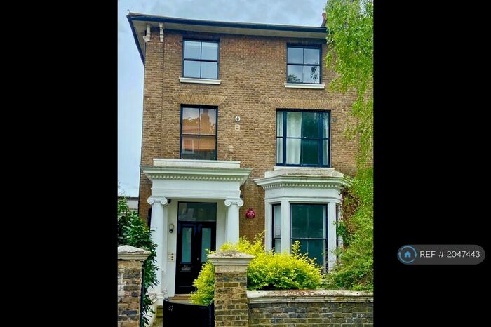 2 Bedroom Flat To Rent In Granville Park, London, SE13
