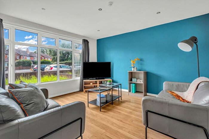 5 Bedroom House To Rent In St Annes Drive, Leeds, LS4