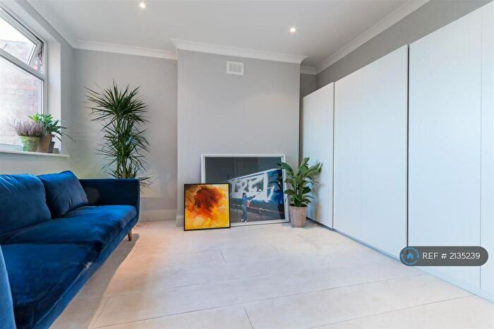 1 Bedroom Flat To Rent In Peckham Rye, London, SE22