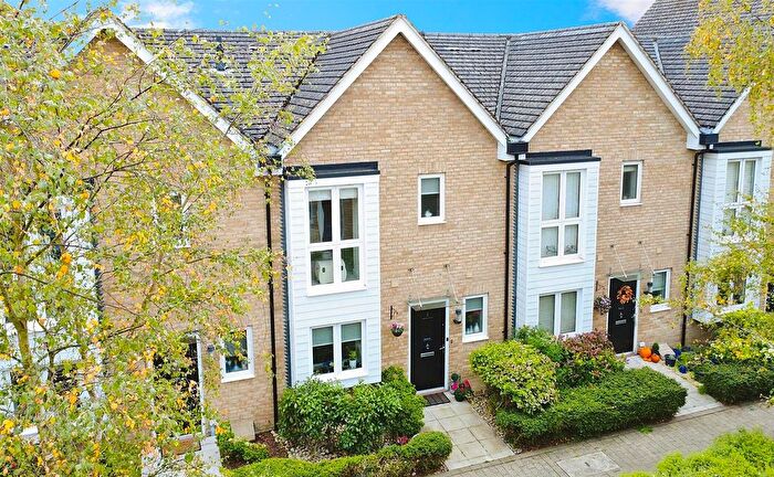 3 Bedroom Property For Sale In Butterfly Crescent, Nash Mills Wharf, Hemel Hempstead, HP3