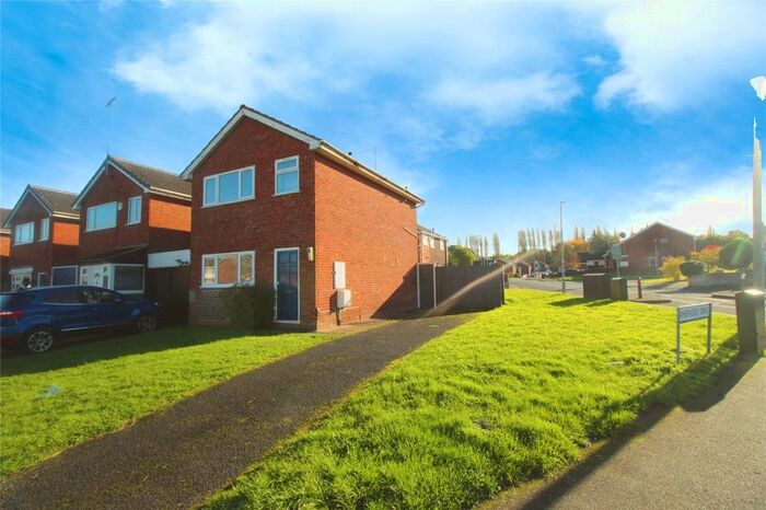3 Bedroom Detached House To Rent In Whernside Drive, Wolverhampton, West Midlands, WV6