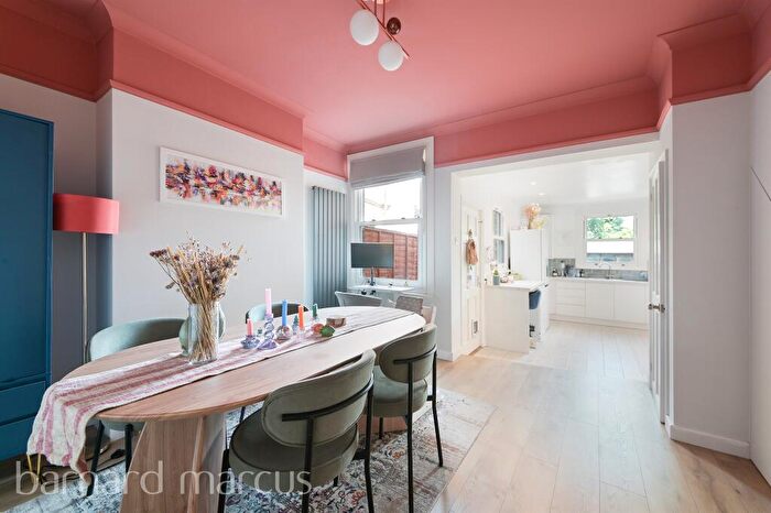 3 Bedroom Terraced House For Sale In Cedar Road, Croydon, CR0