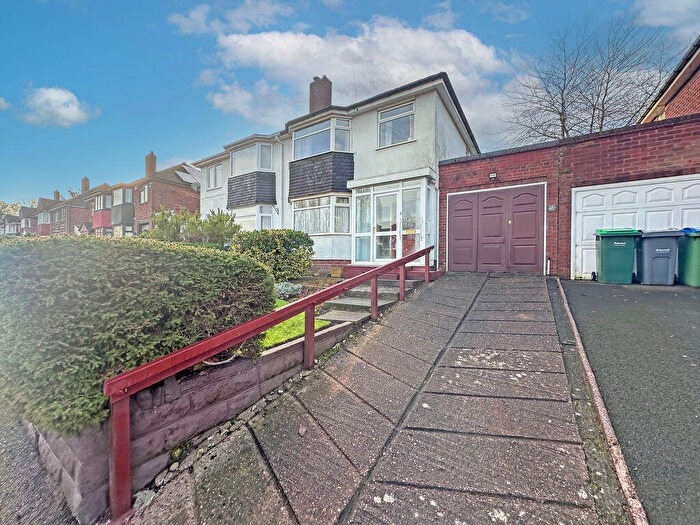 3 Bedroom Semi Detached House For Sale In Hillbank, Tividale, Oldbury, B69