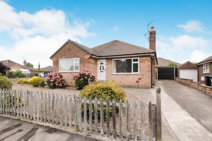 3 Bedroom Detached Bungalow For Sale In Knox Chase, Harrogate, HG1