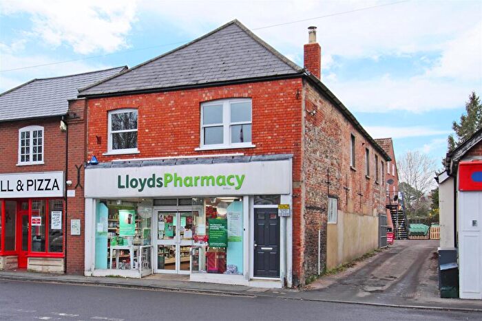 2 Bedroom Flat To Rent In North Street, Wilton, Salisbury, SP2