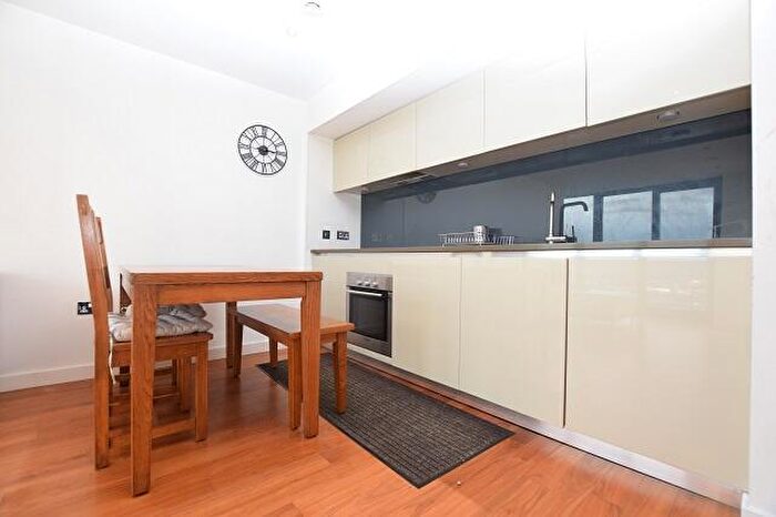 2 Bedroom Apartment To Rent In City Lofts St. Pauls, St. Pauls Square, Sheffield, S1