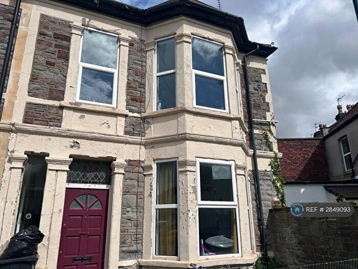 3 Bedroom End Of Terrace House To Rent In Roseberry Road, Bristol, BS5
