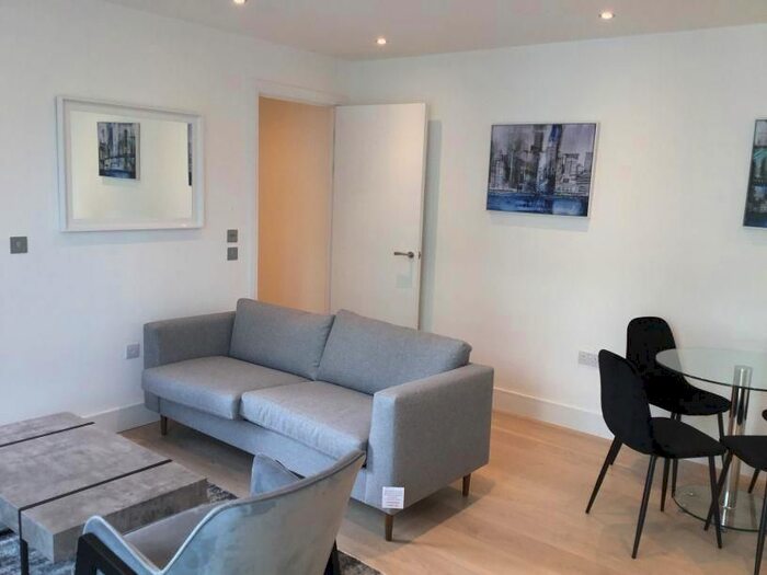 1 Bedroom Flat To Rent In Severn Court, West Drayton, UB7