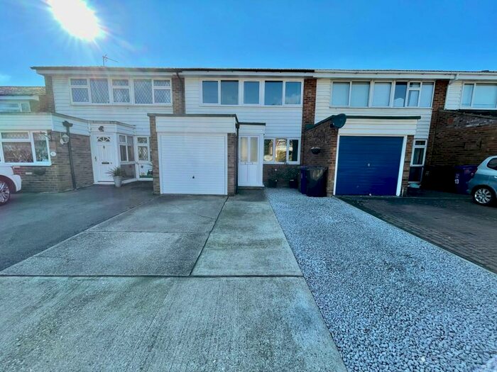 3 Bedroom Terraced House To Rent In Lindsay Close, Royston, SG8