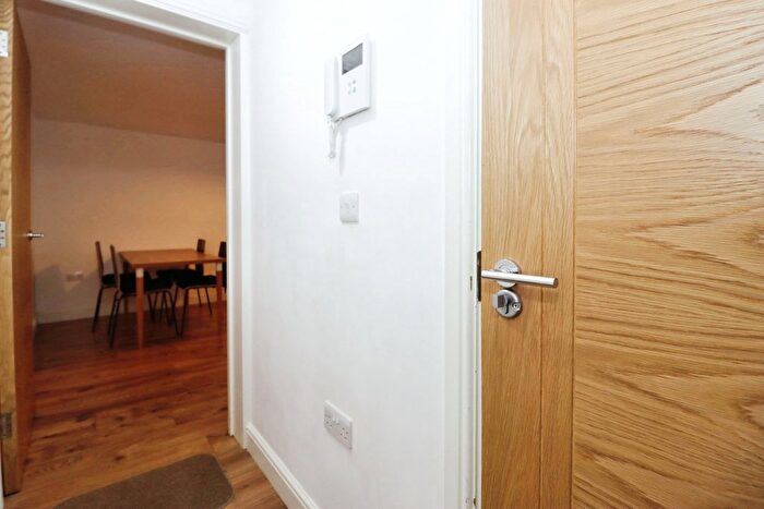 1 Bedroom Flat For Sale In Fishponds Road, Bristol, BS16