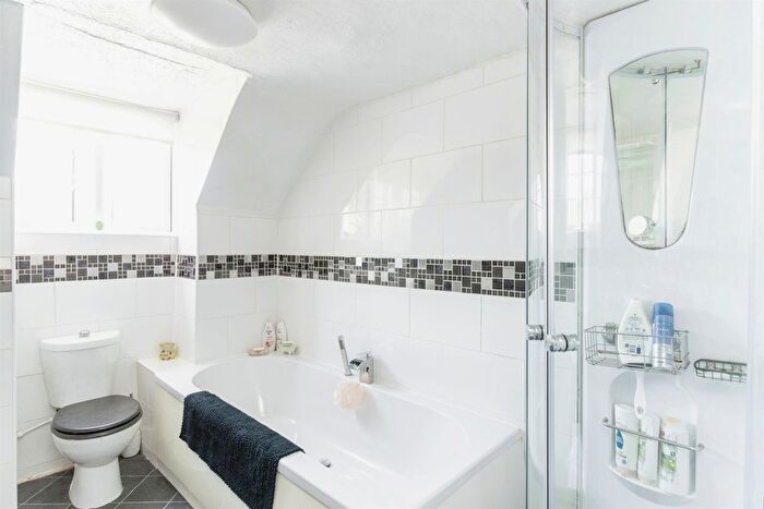 2 Bedroom End Of Terrace House For Sale In Eaton Place, Paignton, TQ4