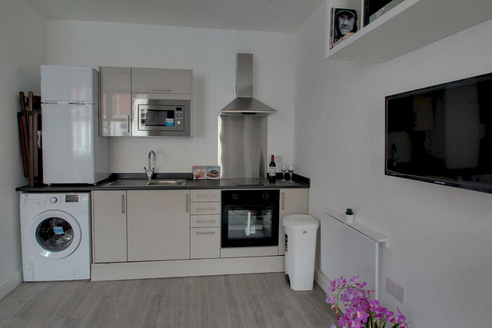 Studio To Rent In Beatrice Road, Leicester, LE3