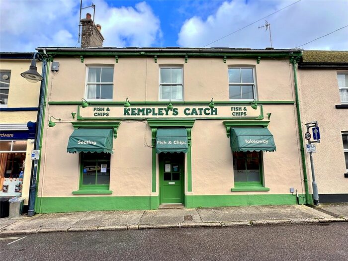 2 Bedroom Maisonette To Rent In Kempley Road, Okehampton, EX20