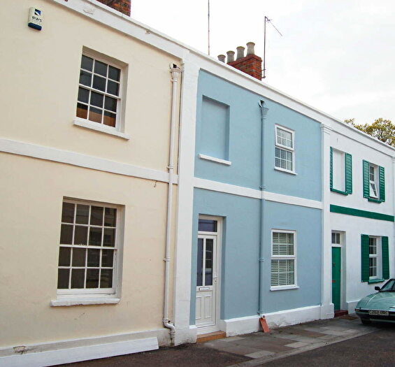 2 Bedroom Terraced House To Rent In Little Bayshill Terrace, GL50