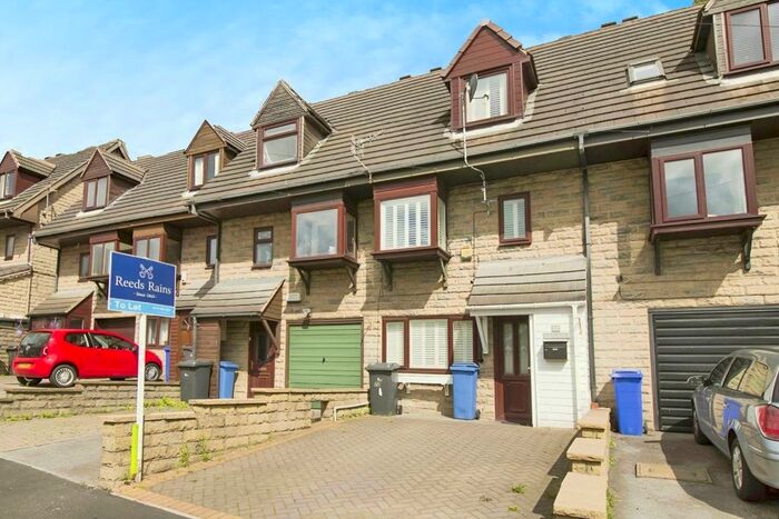3 Bedroom Terraced House To Rent In Fox Hill Road, Sheffield, S6