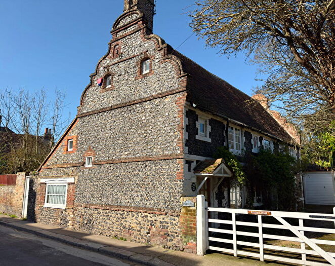 4 Bedroom Detached House For Sale In Reading Street, Broadstairs, CT10