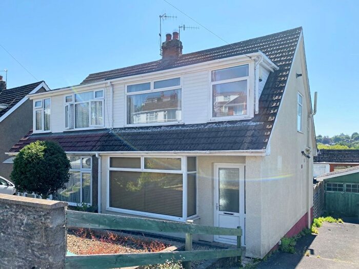 3 Bedroom Semi-Detached House To Rent In Woodcote, Killay, SA2